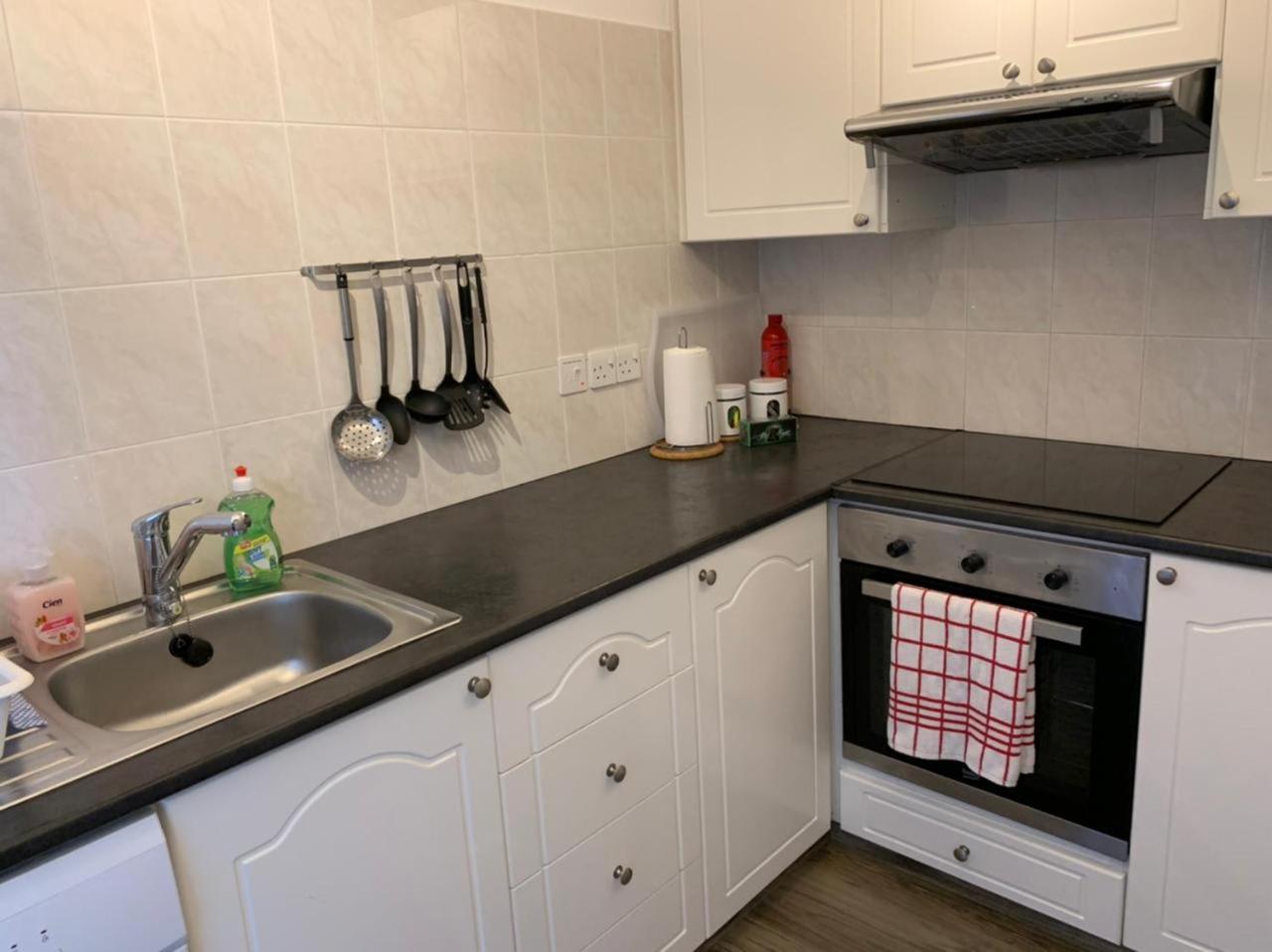 Kings Palace - Modern And Stylish 1 Bedroom Apartment Paphos Eksteriør bilde