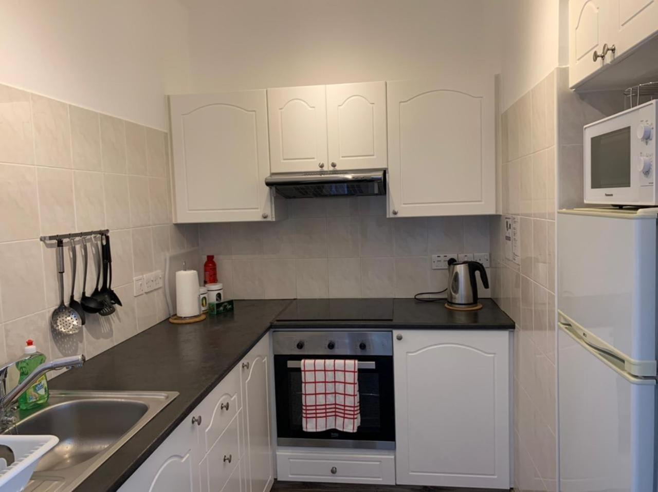 Kings Palace - Modern And Stylish 1 Bedroom Apartment Paphos Eksteriør bilde